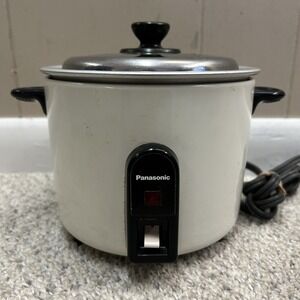 Panasonic Rice O Mat Rice Cooker 2 Cup Model NO SR-3F White Vintage